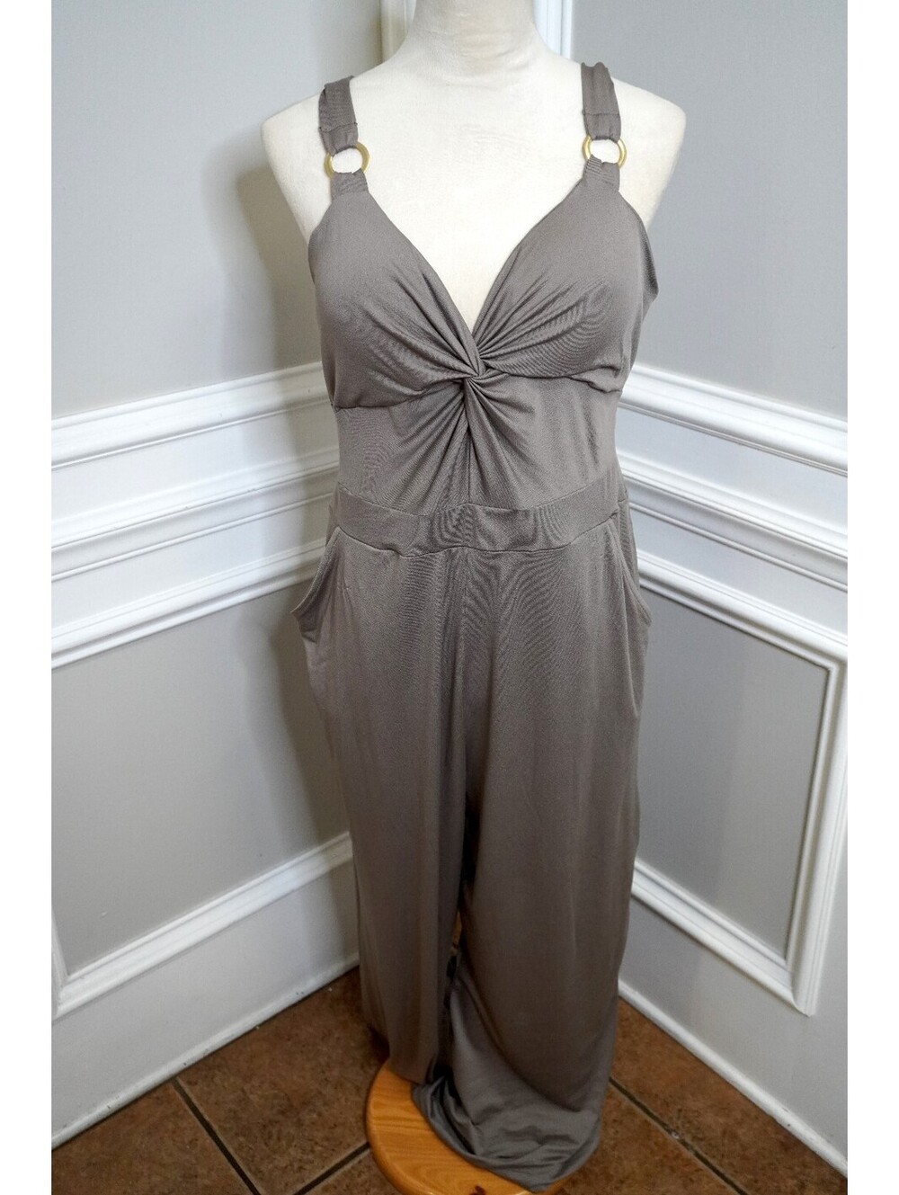 Derek Heart Women's XL Taupe Sleeveless Jumpsuit with Ring Detail